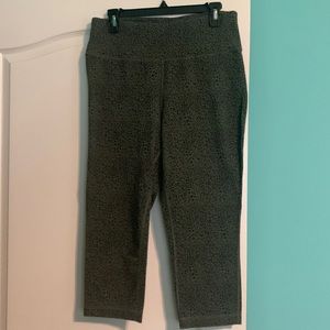 Tek Gear Capri leggings XL Olive cheetah